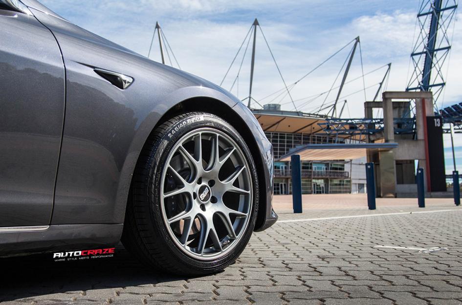 TESLA MODEL S CH R MATTE TITANIUM WITH STAINLESS STEEL RIM PROTECTOR